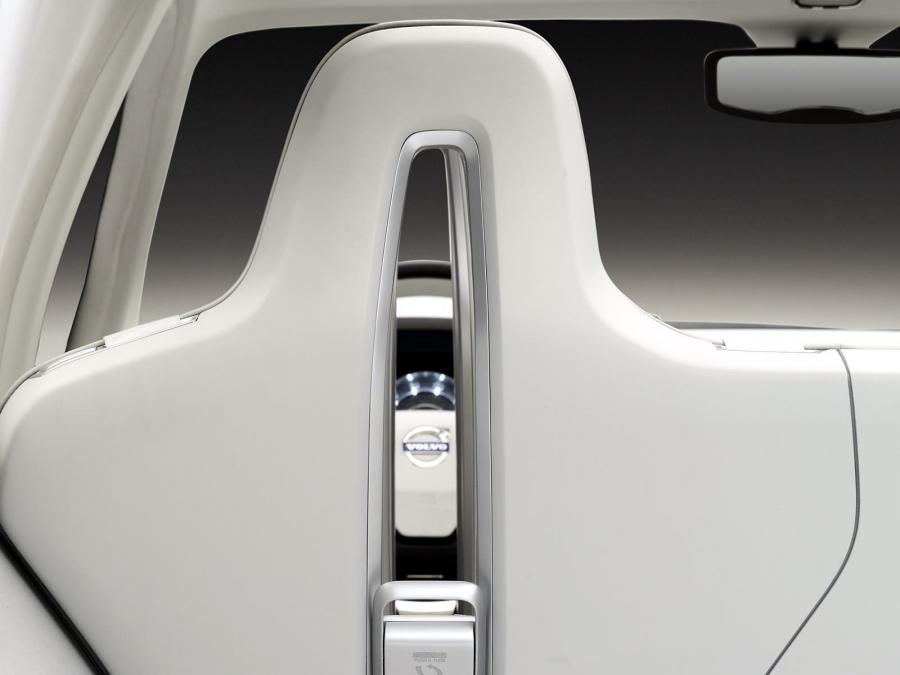  Volvo XC60 Design Concept 2006 года  (фото 3 из 49)